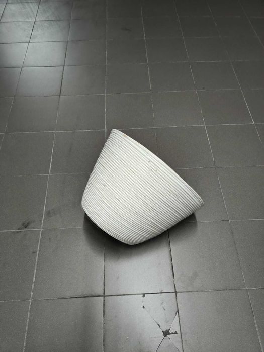 Vaso branco IKEA PEKANNÖT (32 cm]