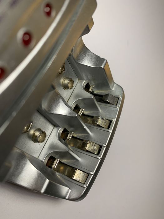 Зарядний пристрій для акумуляторних батарейок AA AAA Крона