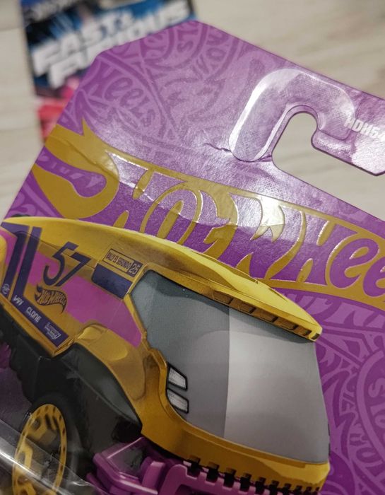 Hot Wheels Baja Bison '15 紫/金 Hot Wheels Baja Bison ´15 紫/金