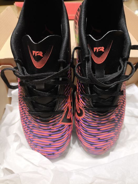 Buty piłkarskie, Korki PUMA Future 8