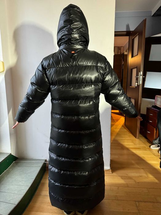 Czarny długi puchowy płaszcz Nike Nowy