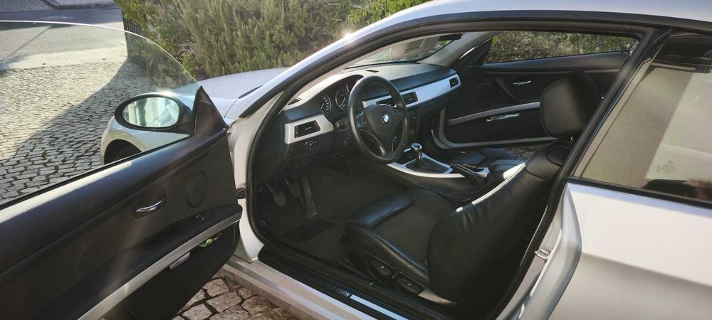 BMW  320 D Coupe foto 4