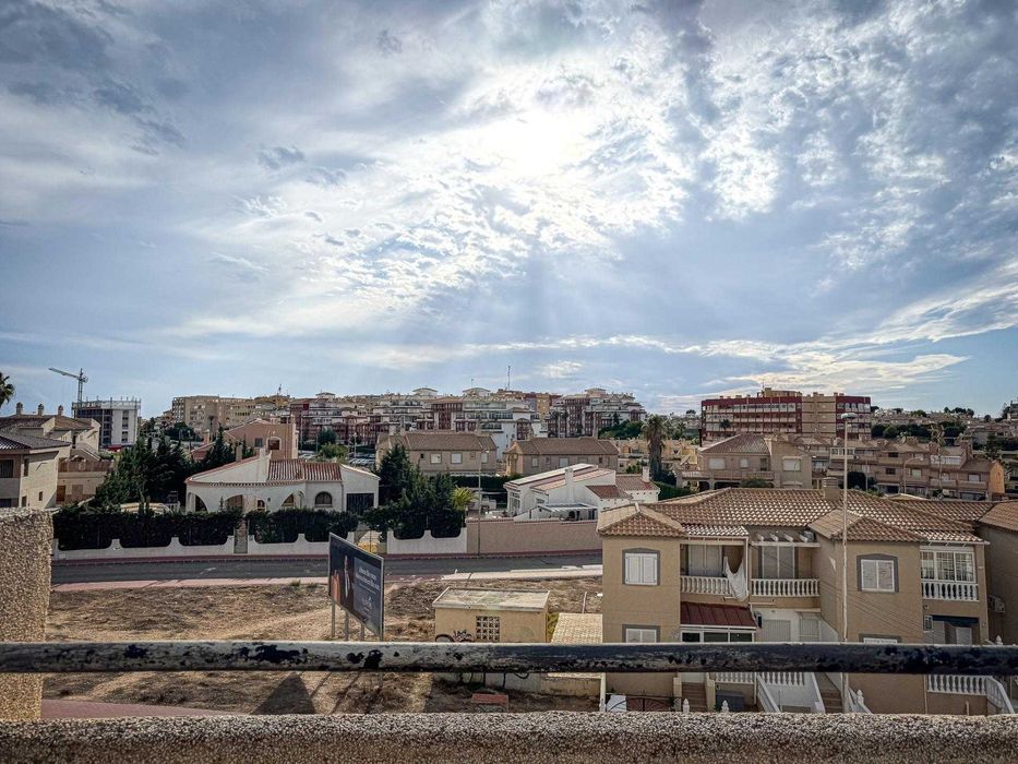 НОВИНКА! Квартира - пентхаус 80м2 в Торревьехе (Испания) 147 000 €