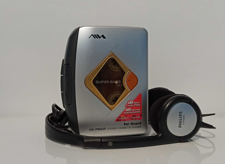 Кассетный плеер AIWA HS-PM221,наушники