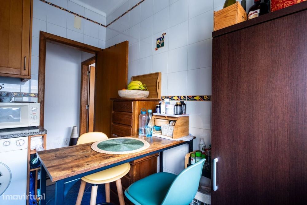 Apartamento T1 - Urbanização Gorgulão em Coimbra com Garagem