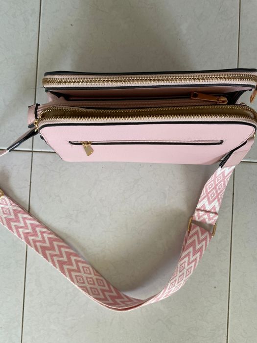 Mala cor rosa bebe