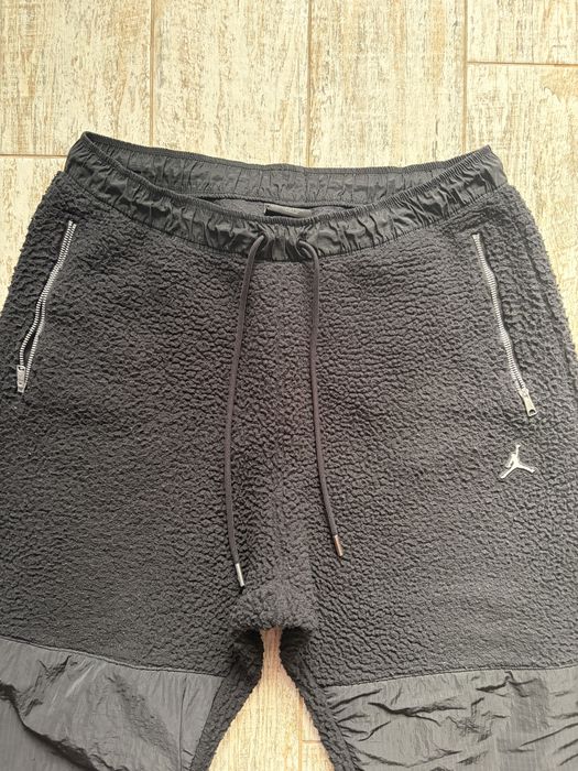 Оригінальні зимові флісові спортивні штани Jordan Essential Winter Fleece (DV1569-010) Розмір L НЮАНС!