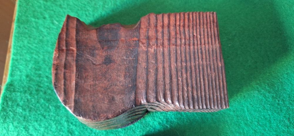 Cinzeiro ferradura madeira  ferro