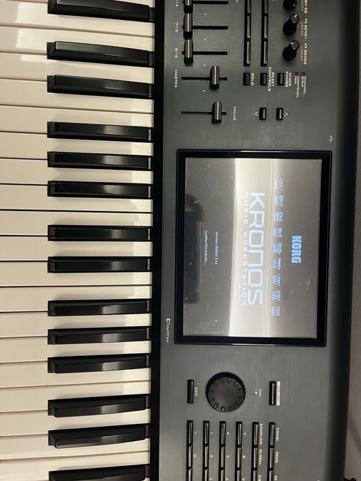 Teclado Korg Kronos 61 teclas