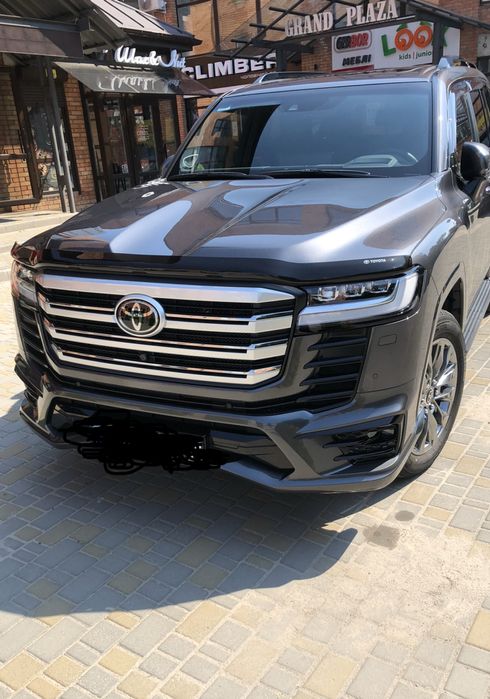 Продам майже нове авто