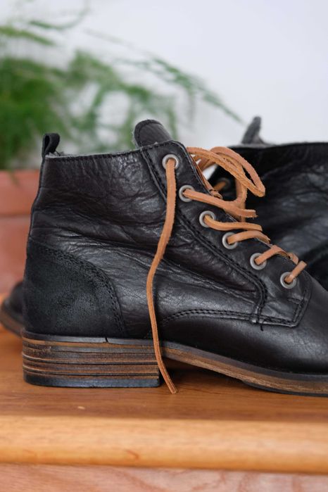 Nowe skórzane trzewiki Bullboxer r. 40 (wkładka 27 cm) ocieplane