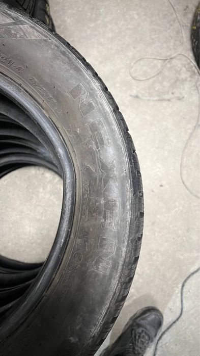 Пара зимової гуми 185/60/14