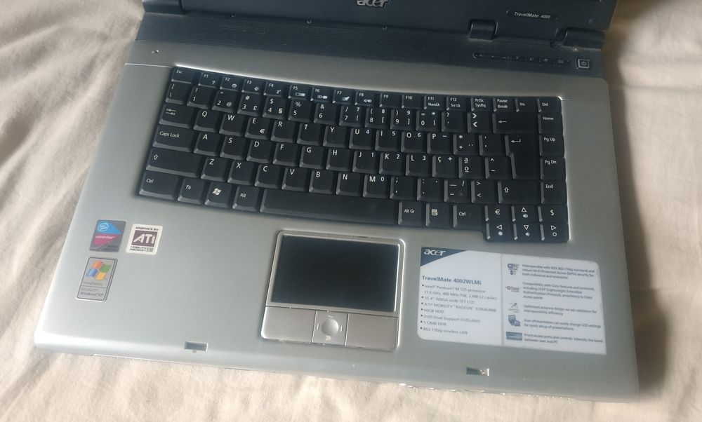 Portátil Acer TravelMate 4002WLMi
