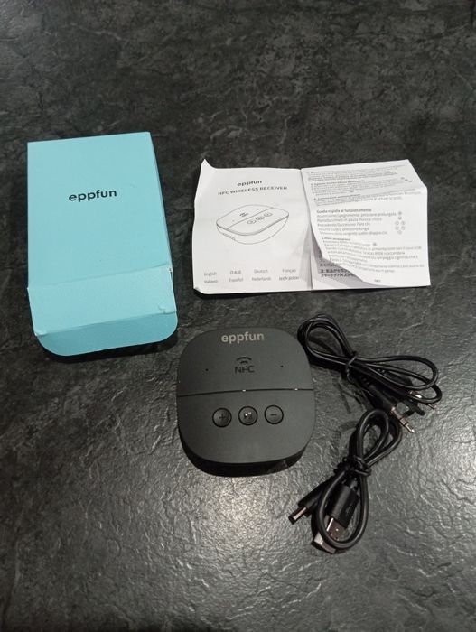 Odbiornik bluetooth z gniazdem na kartę USB