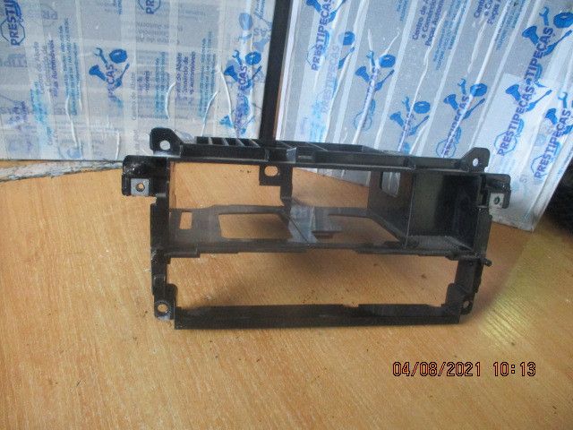 Moldura da consola central / rádio / aro BMW 3 Coupé (E46)