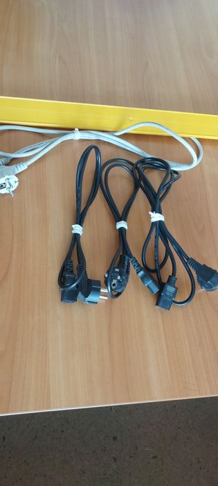 Сетевой кабель к компьютеру