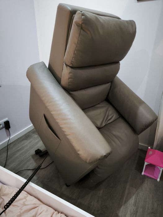 Poltrona sofá elevatória elétrico pele sintética