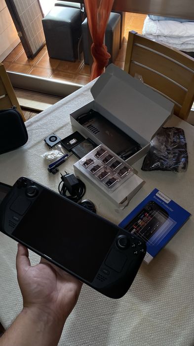 Steam Deck LCD 512GB + Dock + Extras