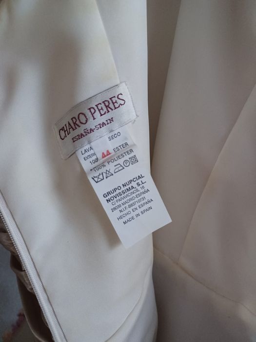 Vestido de noiva mais véu