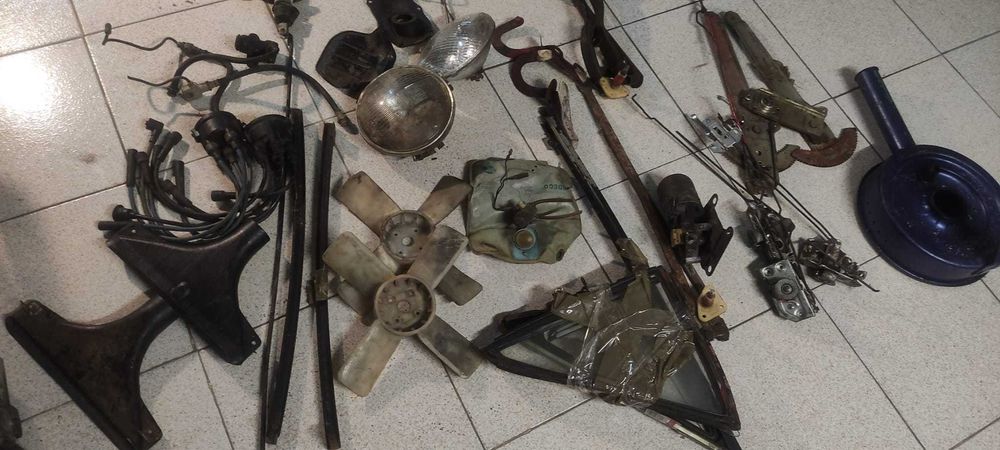 Peças  Material Datsun 1200