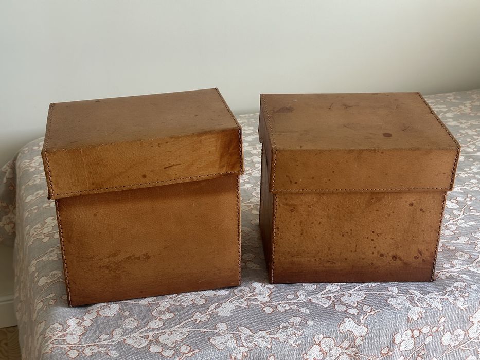 2 caixas de arrumacao em pele