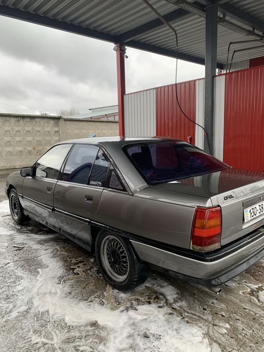 Opel omega А 1987