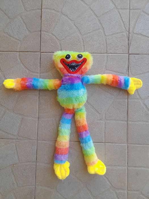 Boneco Huggy Wuggy 40cm