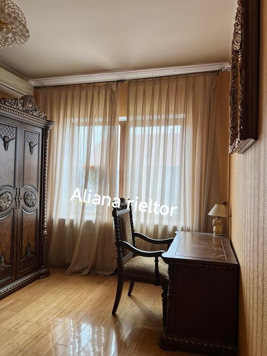 Аренда Дом на Фонтане ул  Донского 5 комнат подвал