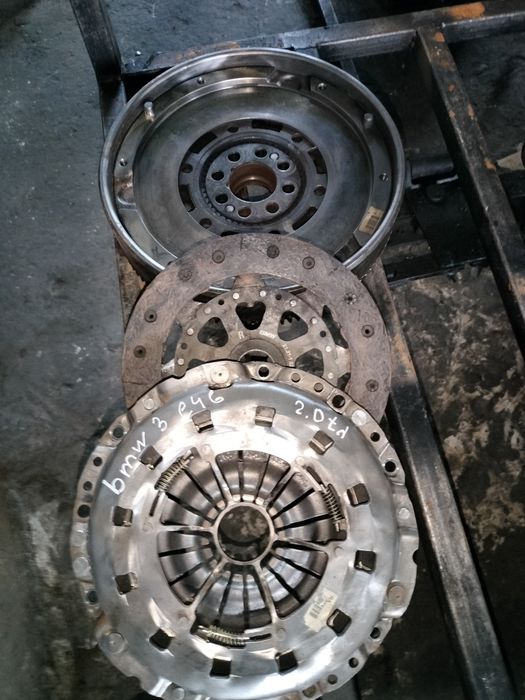 Демпфер bmw 3 e46 320 2.0 td 21211223712