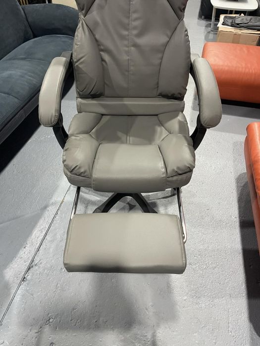 Офіне  крісло.