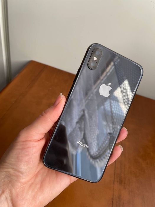Продам iPhone X (чудовий стан)