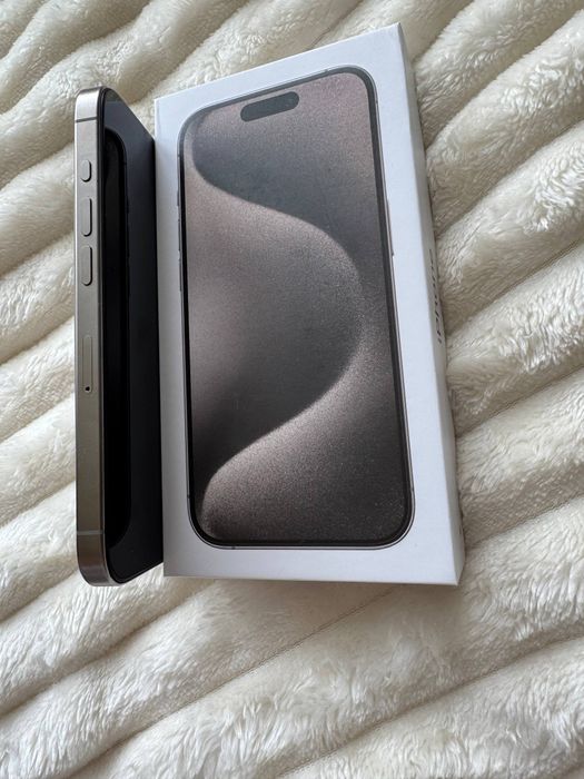 iPhone 15 Pro 256GB Natural Titanium