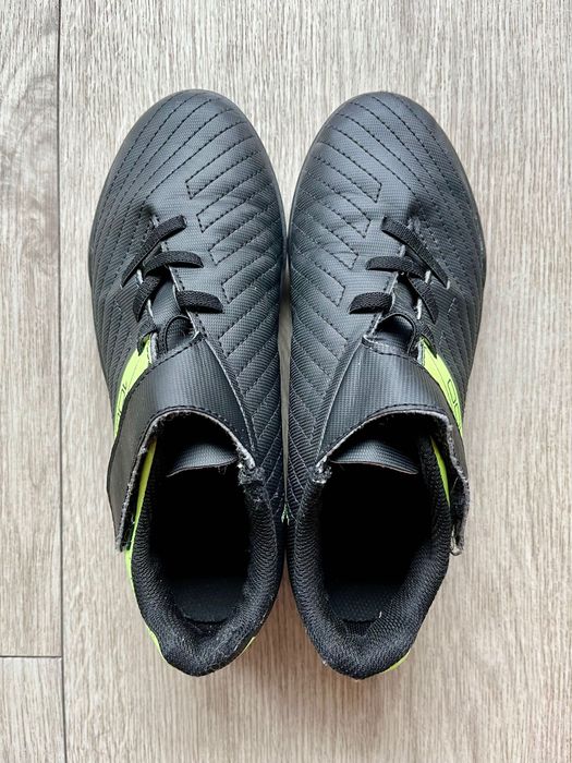 Dziecięce buty do piłki nożnej Kipsta 100 Easy Turf - rozm. 34