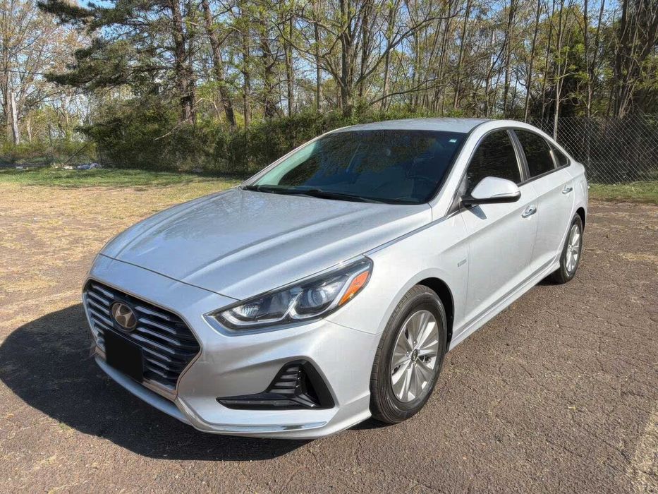Hyundai Sonata Hybrid Limited      2017