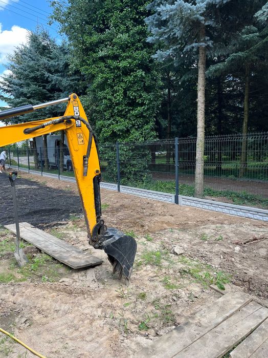 montaż ogrodzeń, ogrodzenia panelowe, betonowe, palisadowe, rozbiórka