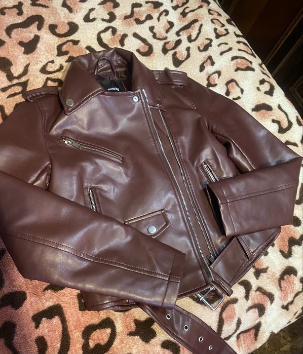 Косуха , куртка легка , куртка з шкіри