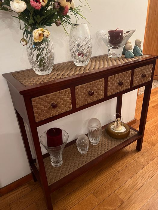 Móvel Palha com 4 gavetas