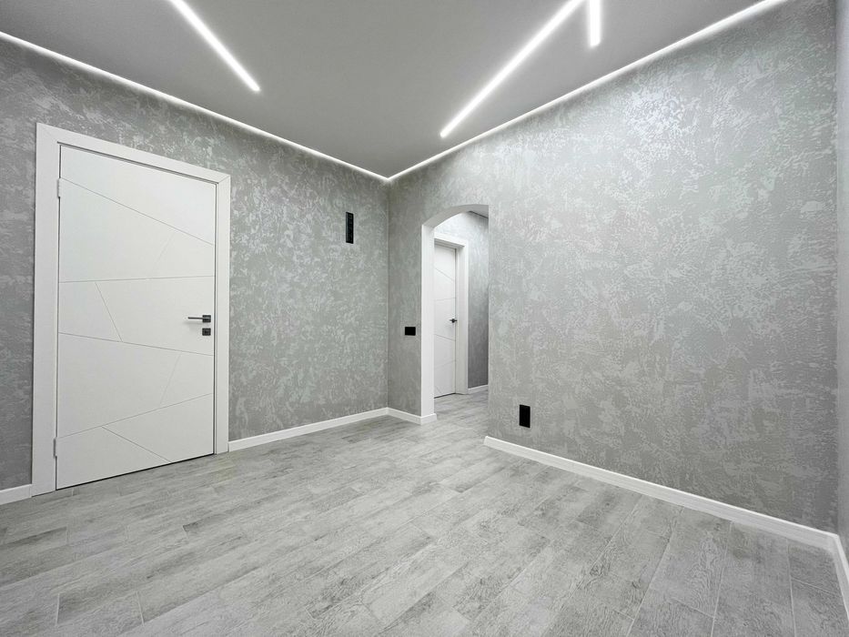 Простора 3 кімнатна квартира з ремонтом та меблями, вулиця Льотна (SP)