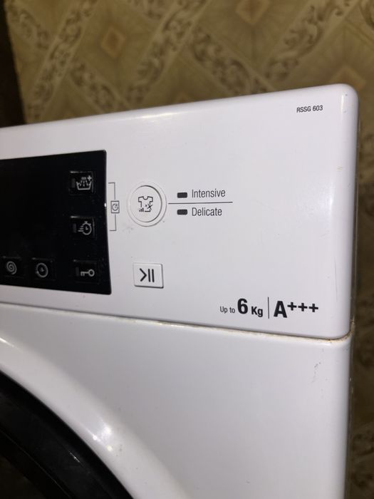 Стиральная машина Hotpoint Ariston 6kg компакт ,