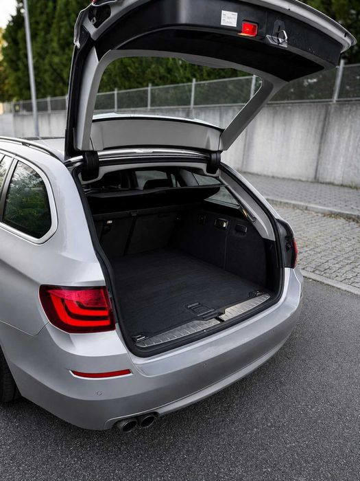 BMW Série 520d – Automática – Teto panorâmico – Pele