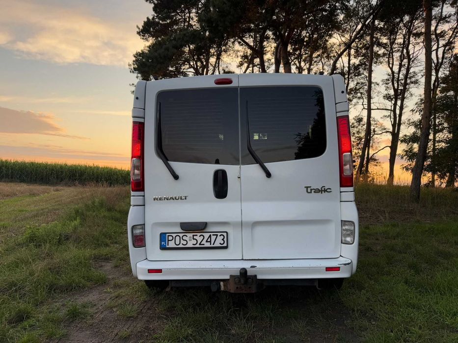 Renault Trafic 2.0 dCi 2011 9 osobowy