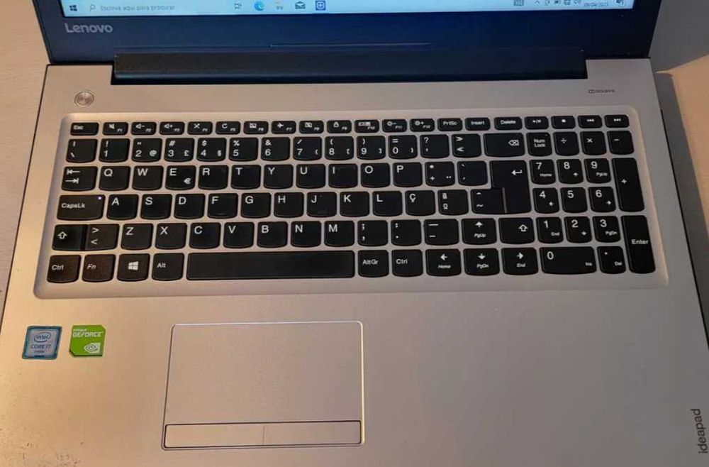 Lenovo IdeaPad 15.6" i7-6500U 8GB 1TB HDD W10 Home