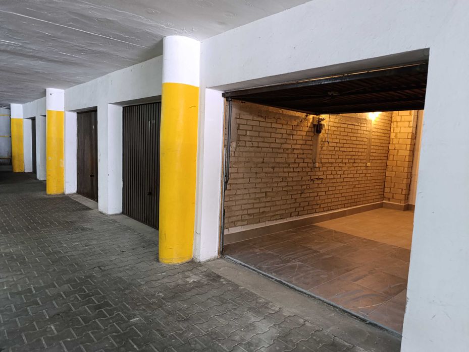 garaż ul.Obywatelska pod Biedronką