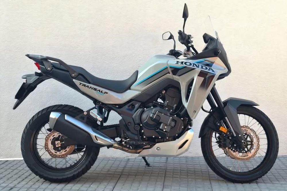 Honda transalp 750 E-Clutch