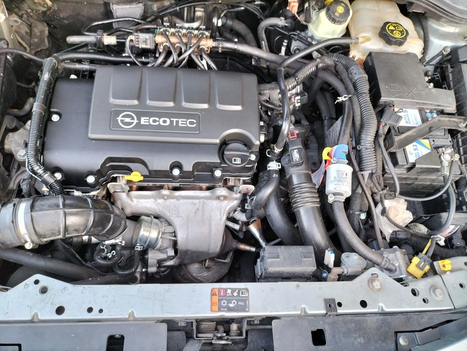 Opel Astra j 2011 rok