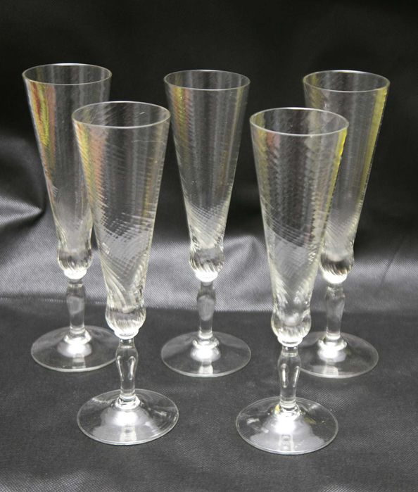 5 szampanówek PRL, grawer spirala