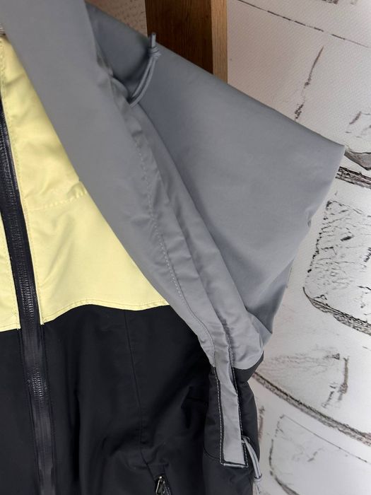 Жіноча куртка The North Face Dryvent мембранна вітровка Xs-S