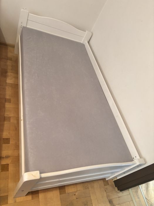 Łożko drewniane dziecięce + materac