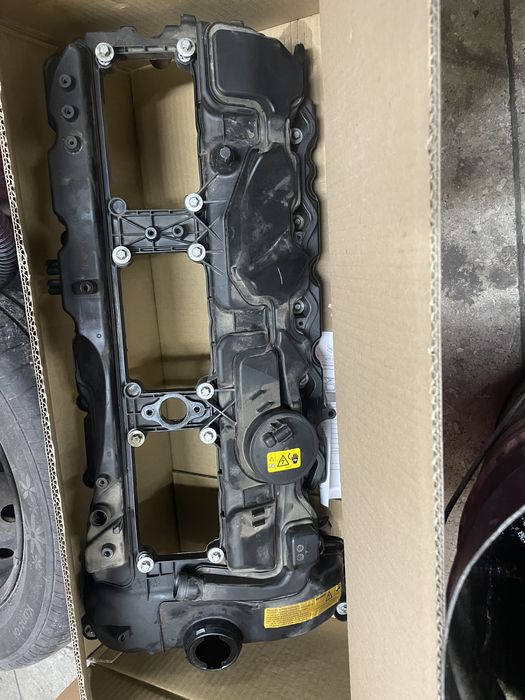 Продам кришку клапанную BMW N55 F10 E90
