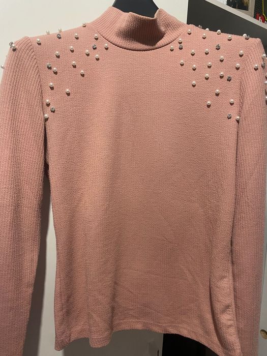 Camisola rosa com pérolas